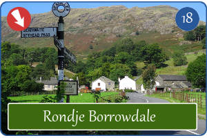Wandelpad door Borrowdale in het Lake District, Engeland